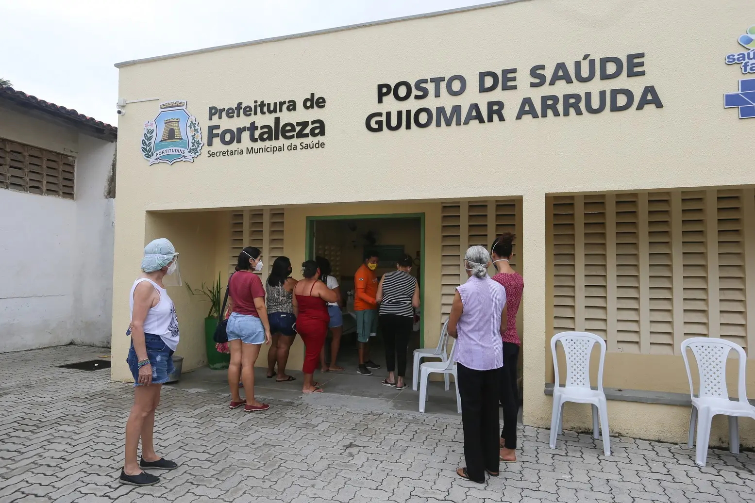 Imagem da notícia: Prefeitura de Fortaleza reduz 72% das vagas para consultas oncológicas iniciais do Estado, diz Sesa