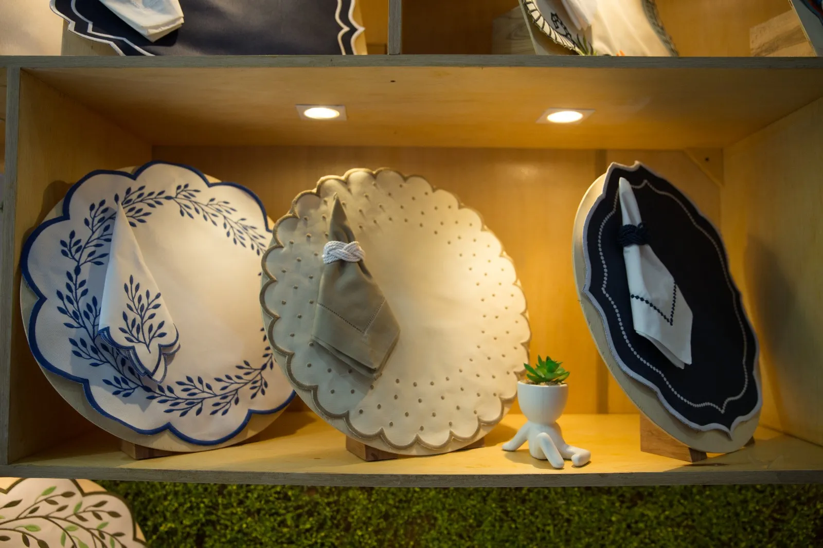A loja tem apostado no segmento de mesa posta com bordados e renda
