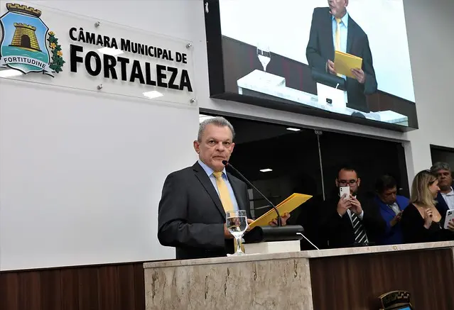 Imagem da notícia: 'Cid compreende muito bem divergências que a gente possa ter', diz Sarto sobre relação com senador