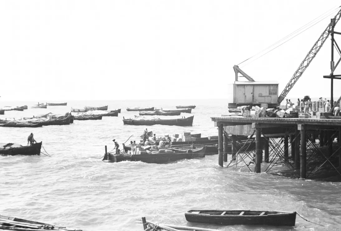 Cenário atual de pulos ao mar, Ponte Velha já foi principal porto da cidade