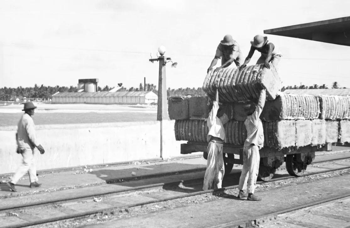 Estrutura de trilhos ainda é visível na Ponte Velha, quase 90 anos depois