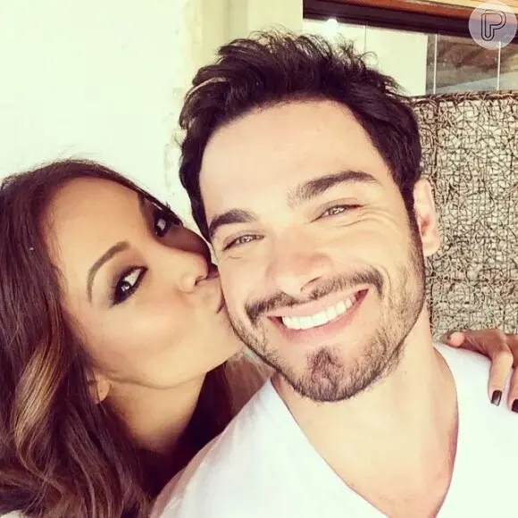 Imagem da notícia: Ex-noiva de Sidney Sampaio, Carol Nakamura lamenta acidente do ator