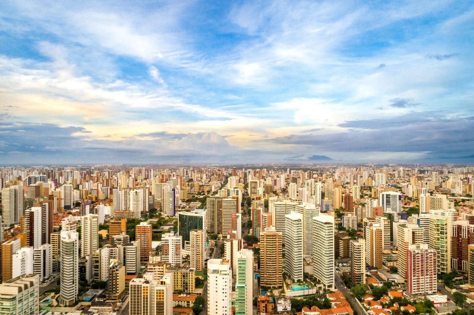 Meireles, em Fortaleza, é o bairro com o m² de imóveis residenciais para compra mais caro do Nordeste