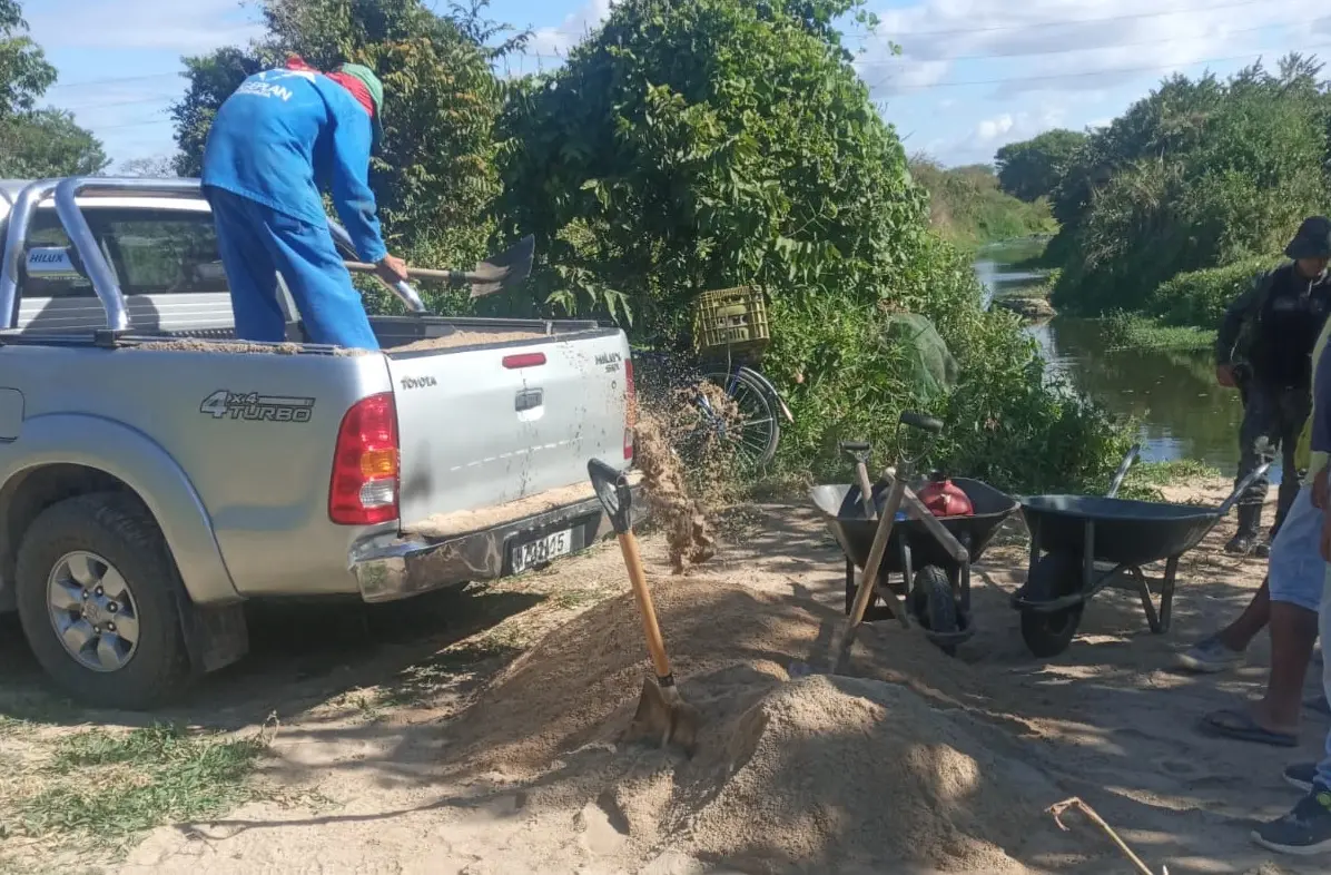 Imagem da notícia: Quatro pessoas são presas em flagrante por extração irregular de areia no Rio Maranguapinho
