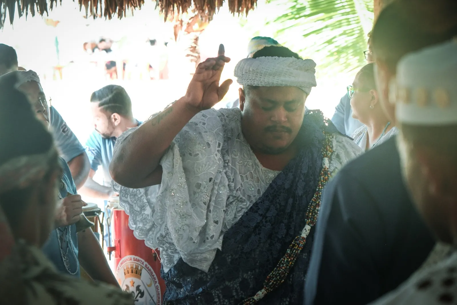 Religiosos comemoram graças e pedem bênçãos à Iemanjá