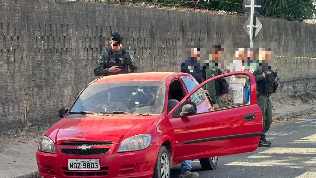 Pai e filho foram mortos a tiros dentro de um veículo, na manhã de 18 de agosto de 2023