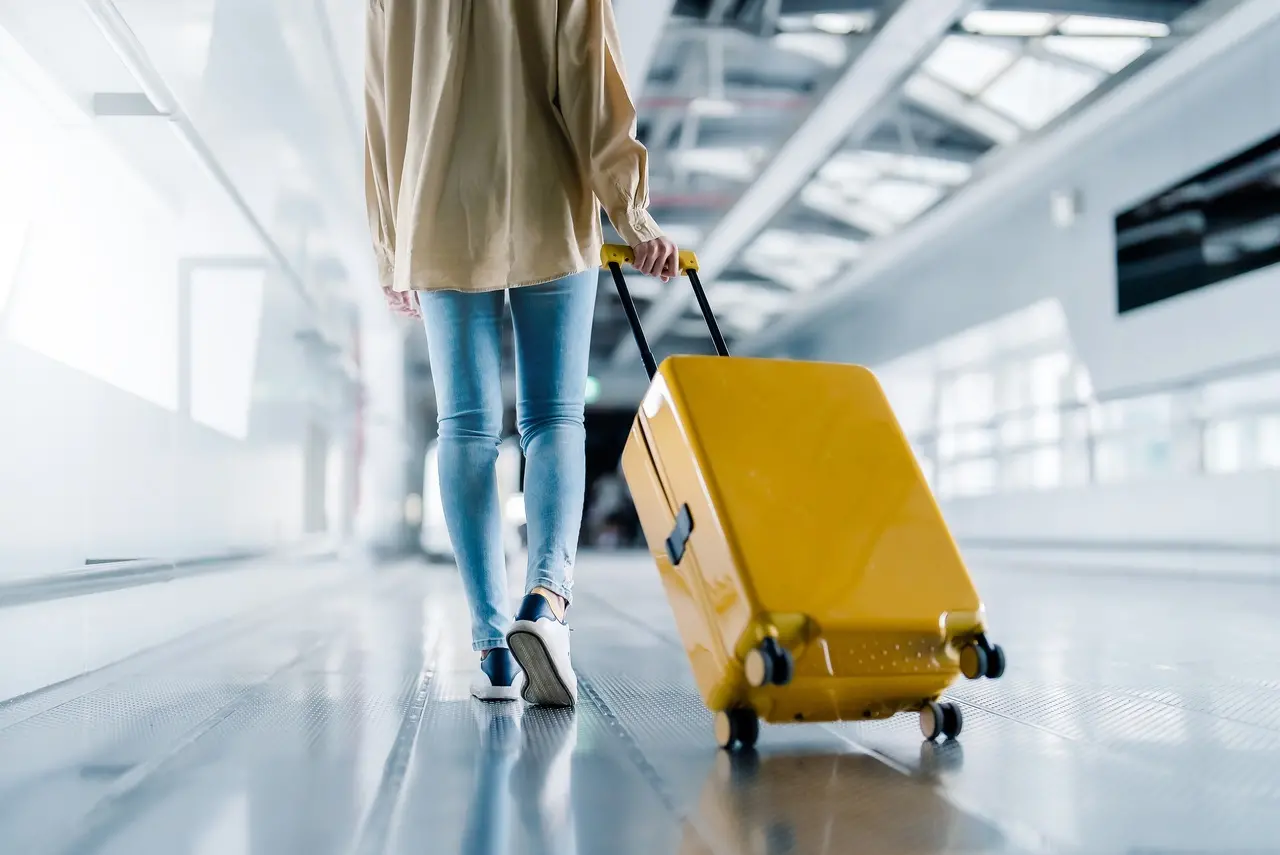 Imagem da notícia: Engenheira vai gastar cerca de R$ 15 mil para visitar mãe em Portugal após suspensão da 123milhas