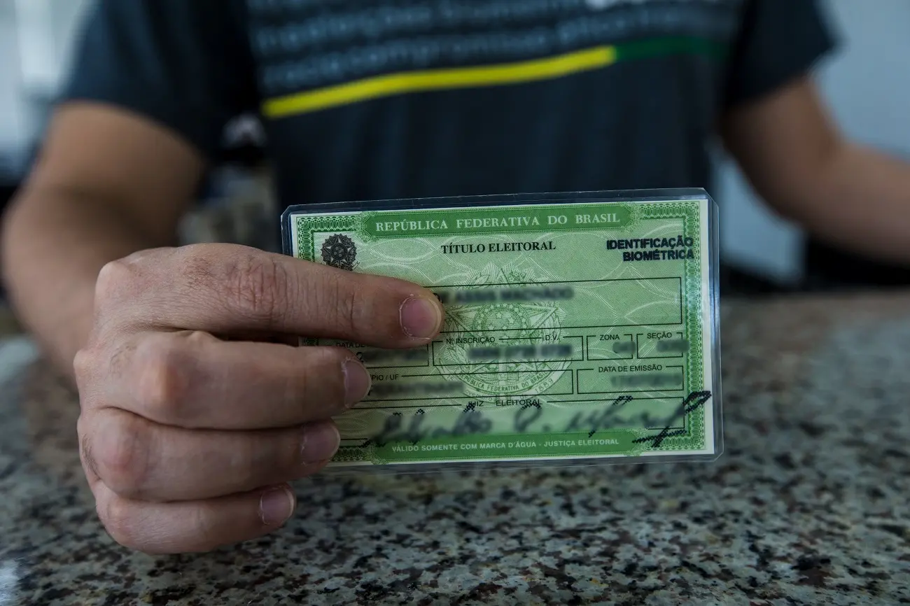 Imagem da notícia: Título de eleitor: jovens em privação de liberdade garantem direito básico em ação do TRE-CE 
