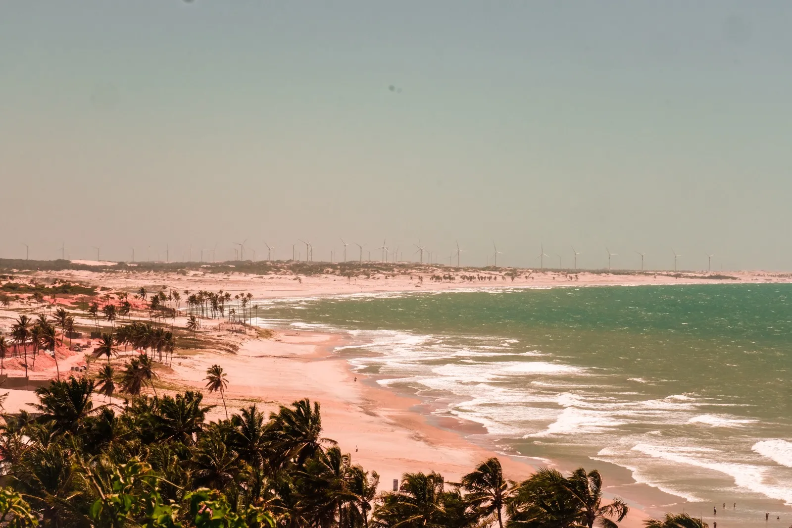 Litoral de Lagoinha atrai pela beleza