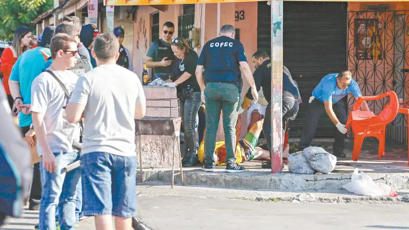 Imagem da notícia: Quadrilha é condenada a 276 anos de prisão pelas mortes de três policiais na Vila Manoel Sátiro