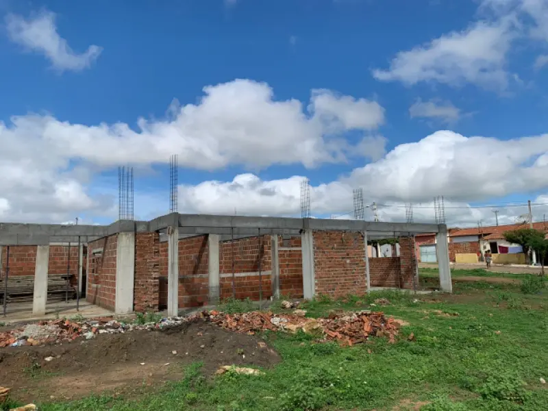 Imagem da notícia: Municípios do Ceará aderem a pacto para retomar obras de educação paralisadas ou inacabadas