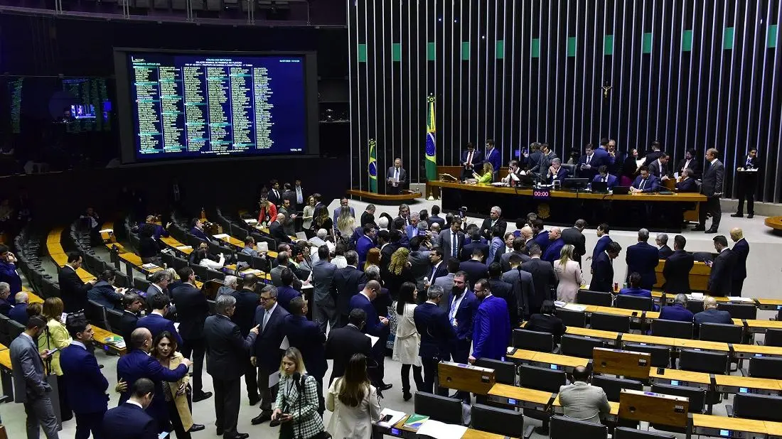 Imagem da notícia: Câmara aprova texto-base para votar projeto de desoneração da folha de pagamentos