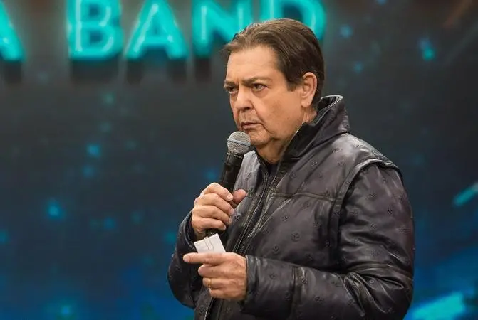 Imagem da notícia: Faustão fala pela primeira vez sobre transplante de coração e exalta o SUS: 'sensação única'