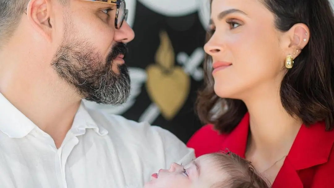 Imagem da notícia: Esposa de Juliano Cazarré denuncia perfil falso criado em nome da filha: 'absurdo'