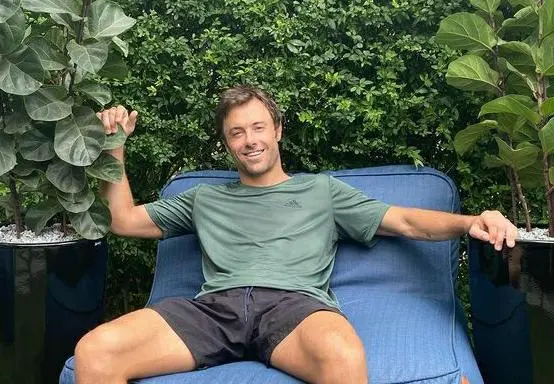 Imagem da notícia: Veja o que se sabe até agora sobre o atropelamento do ator Kayky Brito