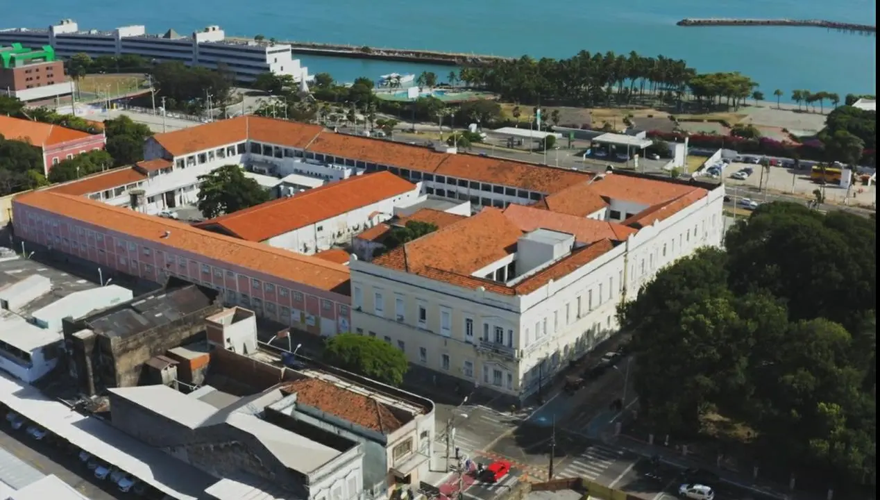 Imagem da notícia: Paralisação de serviços de anestesia suspende 38 cirurgias diárias na Santa Casa de Fortaleza