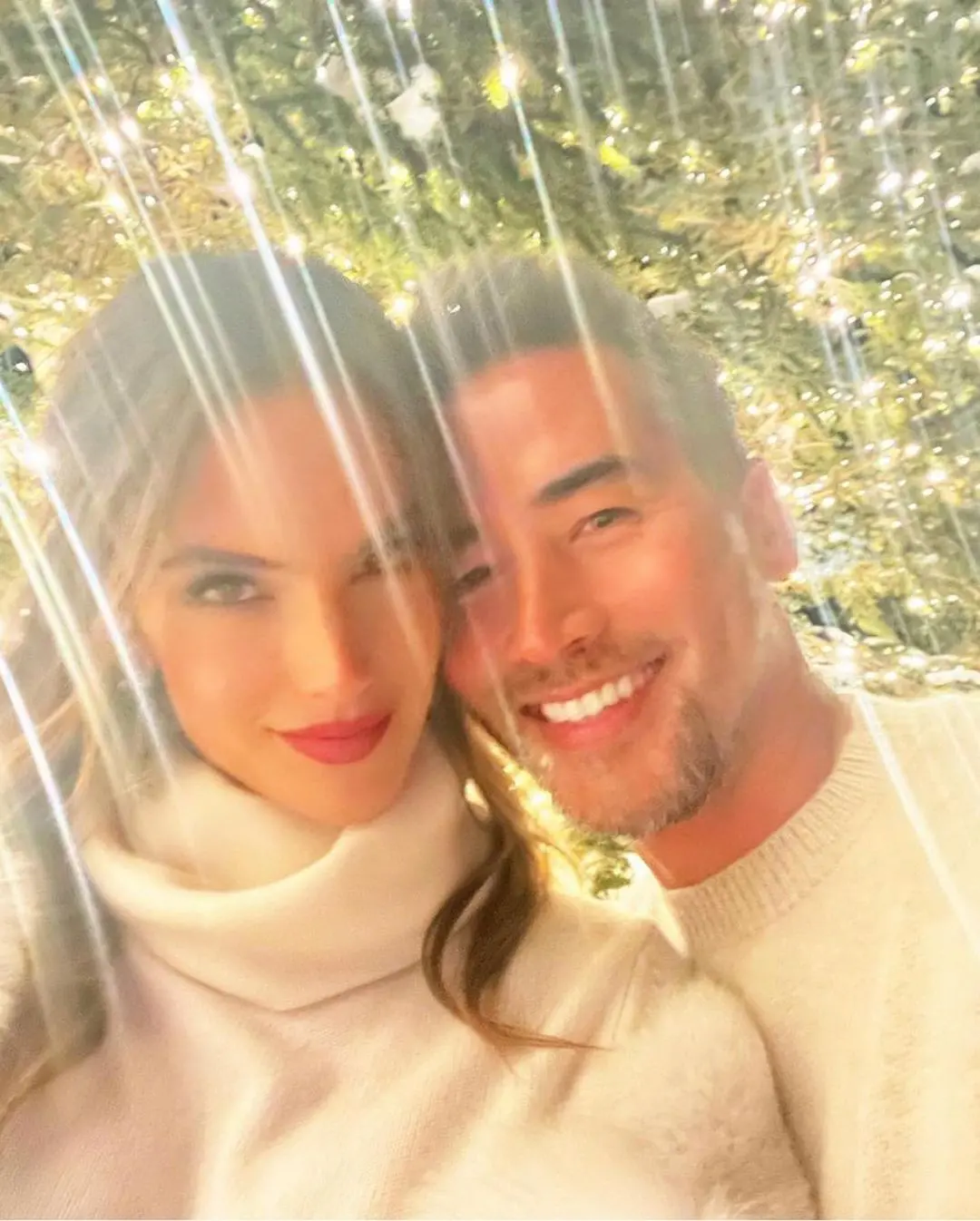 Imagem da notícia: Alessandra Ambrosio termina namoro, diz site