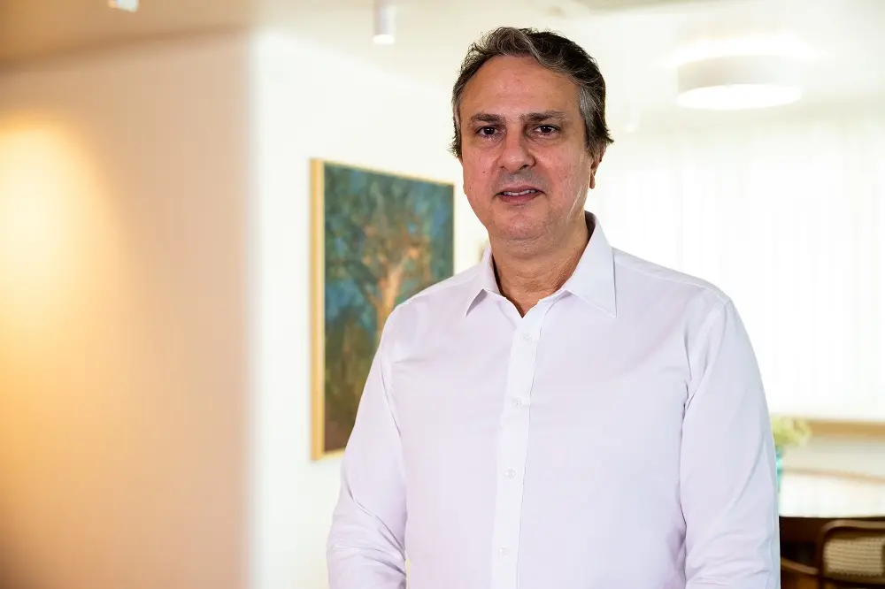Imagem da notícia: Ministro Camilo Santana é homenageado com o Troféu Sereia de Ouro 2023