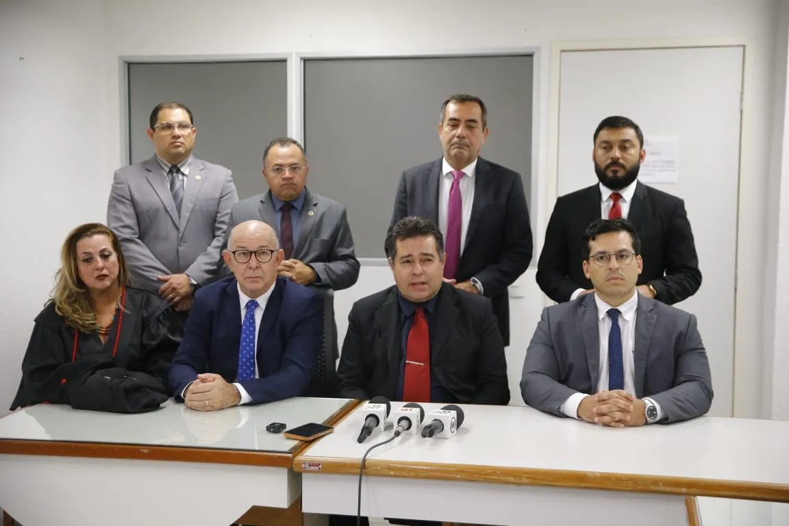 Os advogados falaram em coletiva da imprensa após o anúncio da absolvição