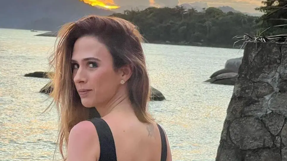 Imagem da notícia: Tatá Werneck explica que internação na UTI por Covid ocorreu por crise de ansiedade: 'desesperada'