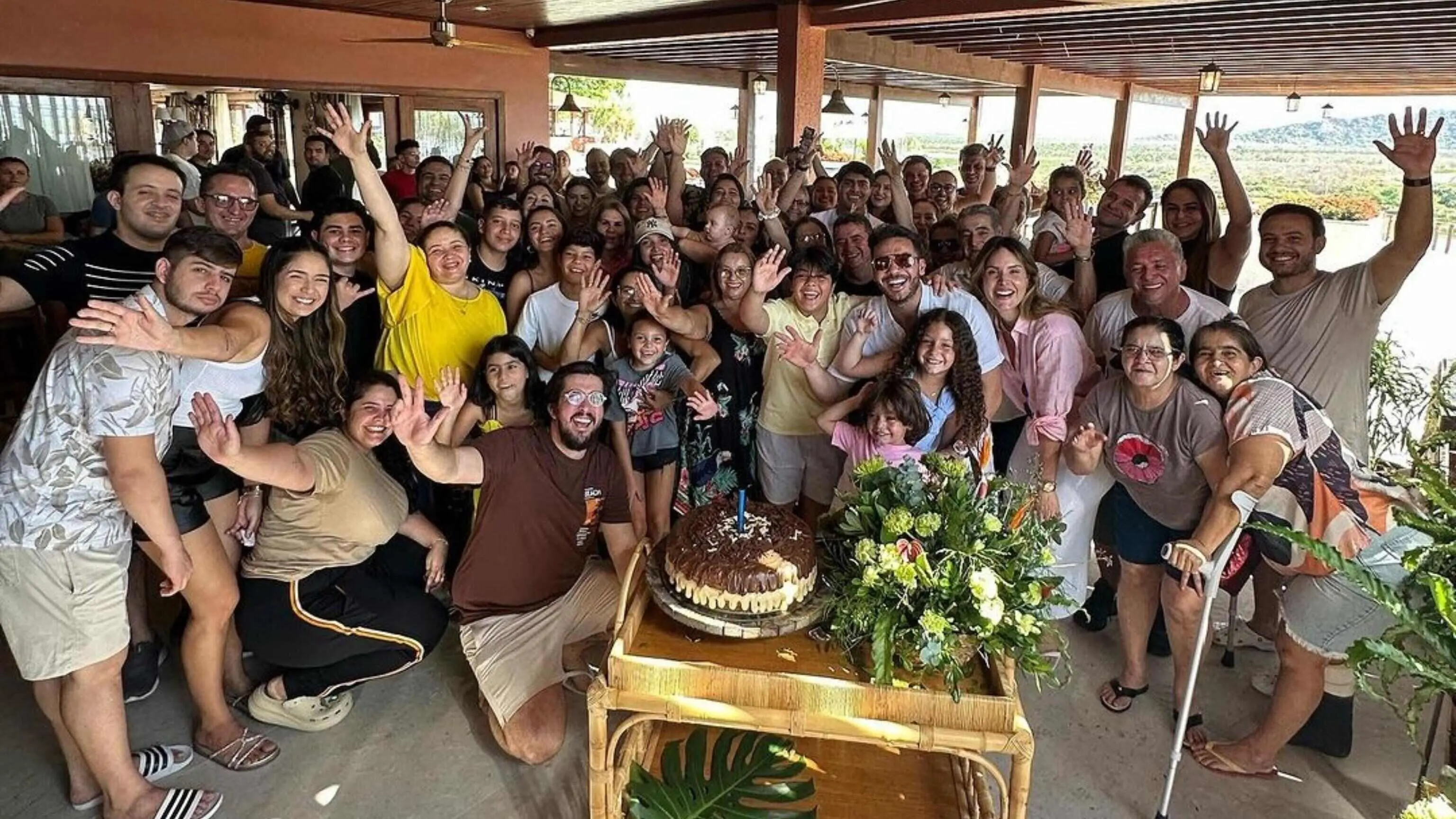 Imagem da notícia: Wesley Safadão desabafa e diz que sucesso o afastou da família: 'a gente vai sendo engolido'