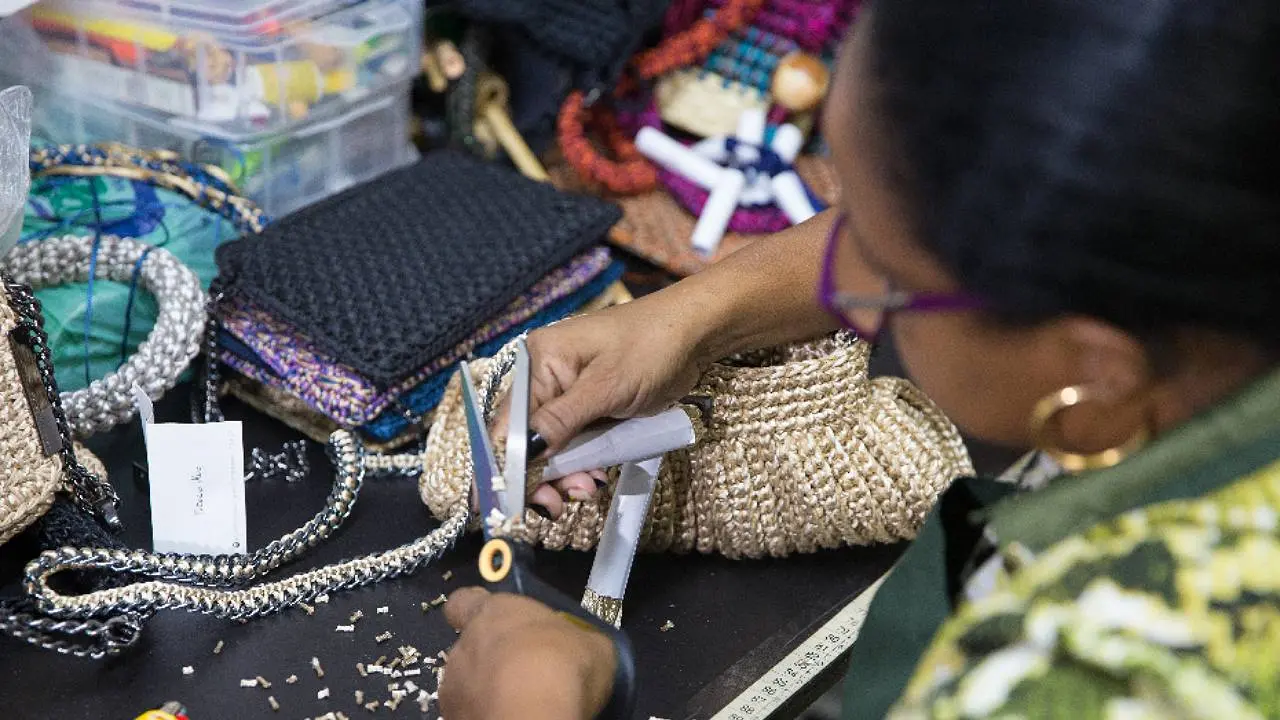 Imagem da notícia: Número de mulheres que trabalham por conta própria dispara quase 40% no Ceará, mostra IBGE