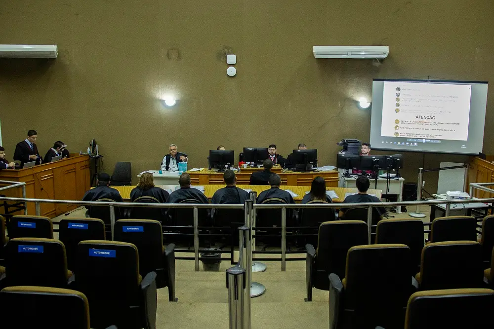 Imagem da notícia: Chacina do Curió: 'quem fez as mães chorarem e destruiu minha família que seja punido', diz PM réu