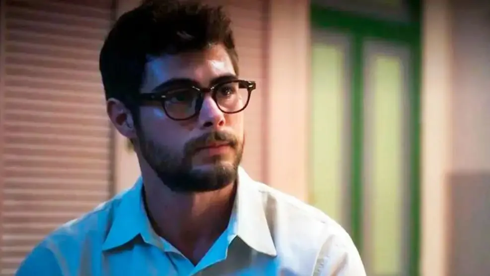 Imagem da notícia: Hélio é filho de Agatha em Terra e Paixão? Veja o que acontece na novela