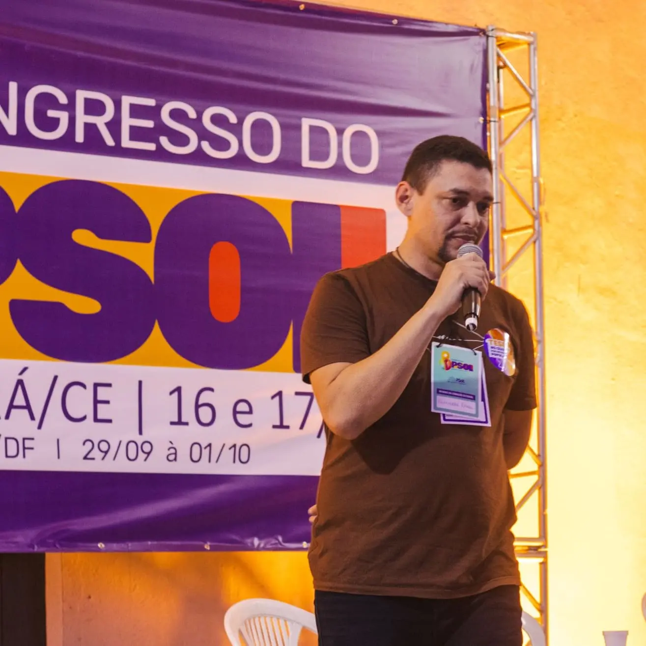 Imagem da notícia: Alexandre Uchoa é reeleito para a presidência do Psol Ceará