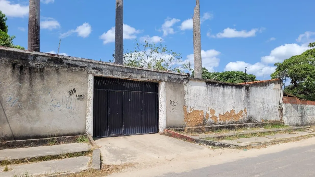 Quatro pessoas morreram em uma chacina nessa segunda-feira (18)