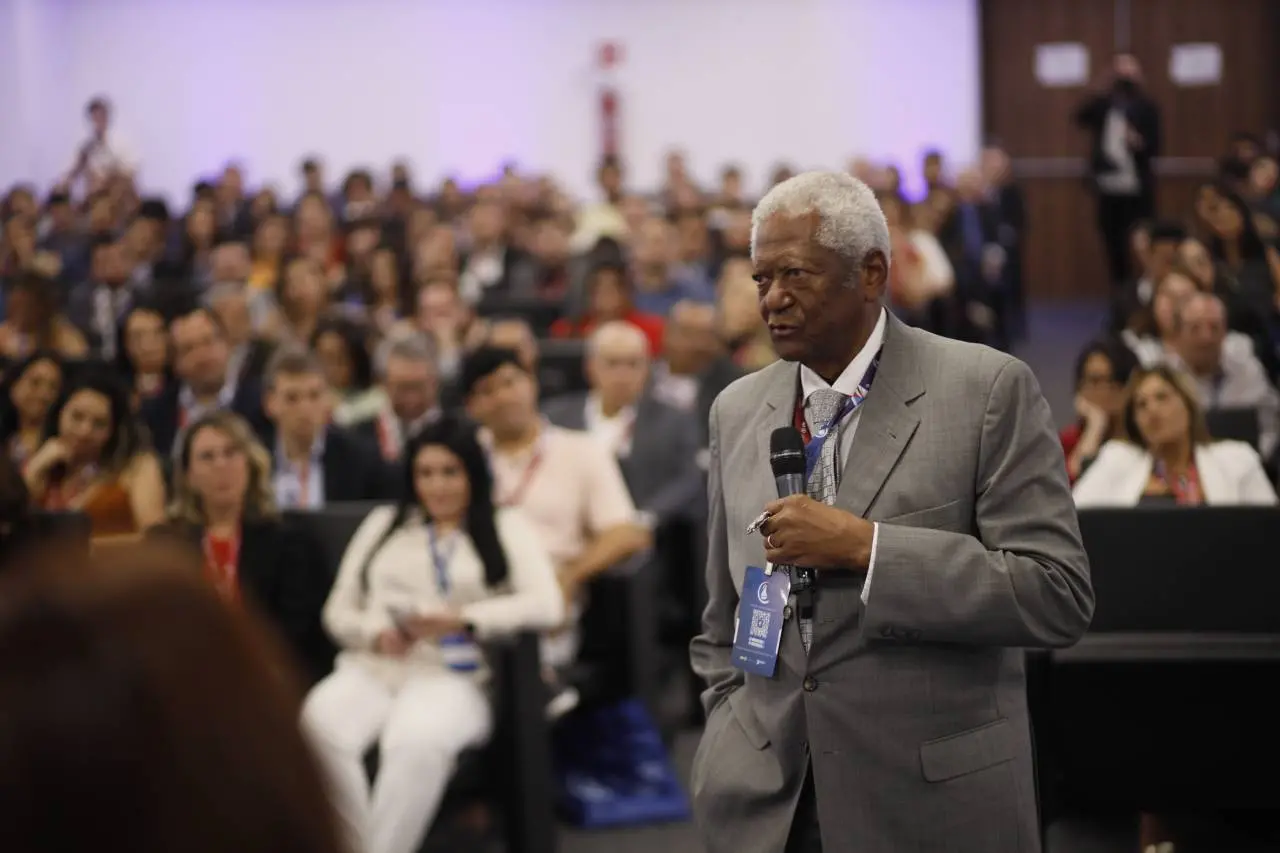 Doutor e livre docente em Direito Tributário pela USP, Edvaldo Brito