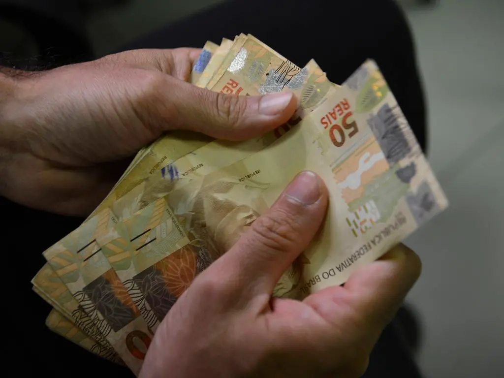 Imagem da notícia: Fase dos leilões do Desenrola Brasil começa nesta segunda (25); saiba mais
