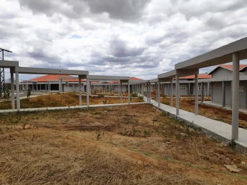 Imagem da notícia: 46 obras de educação paralisadas não serão retomadas no CE; veja se sua cidade receberá intervenções