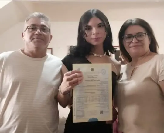 Imagem da notícia: Adolescente trans do Crato consegue retificação de nome: 'muito mais livre'