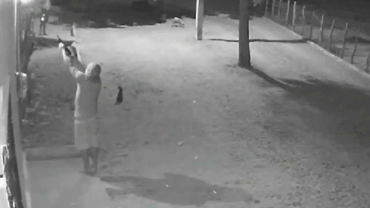 Imagem da notícia: Técnica de enfermagem é morta ao tentar defender irmã de ataque do ex-marido