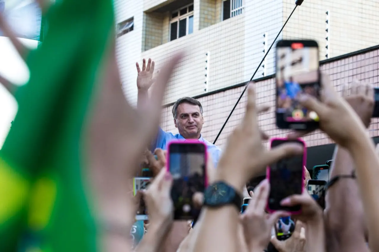 Imagem da notícia: 'Considero o que aconteceu ano passado uma página virada', diz Bolsonaro em discurso, em Fortaleza