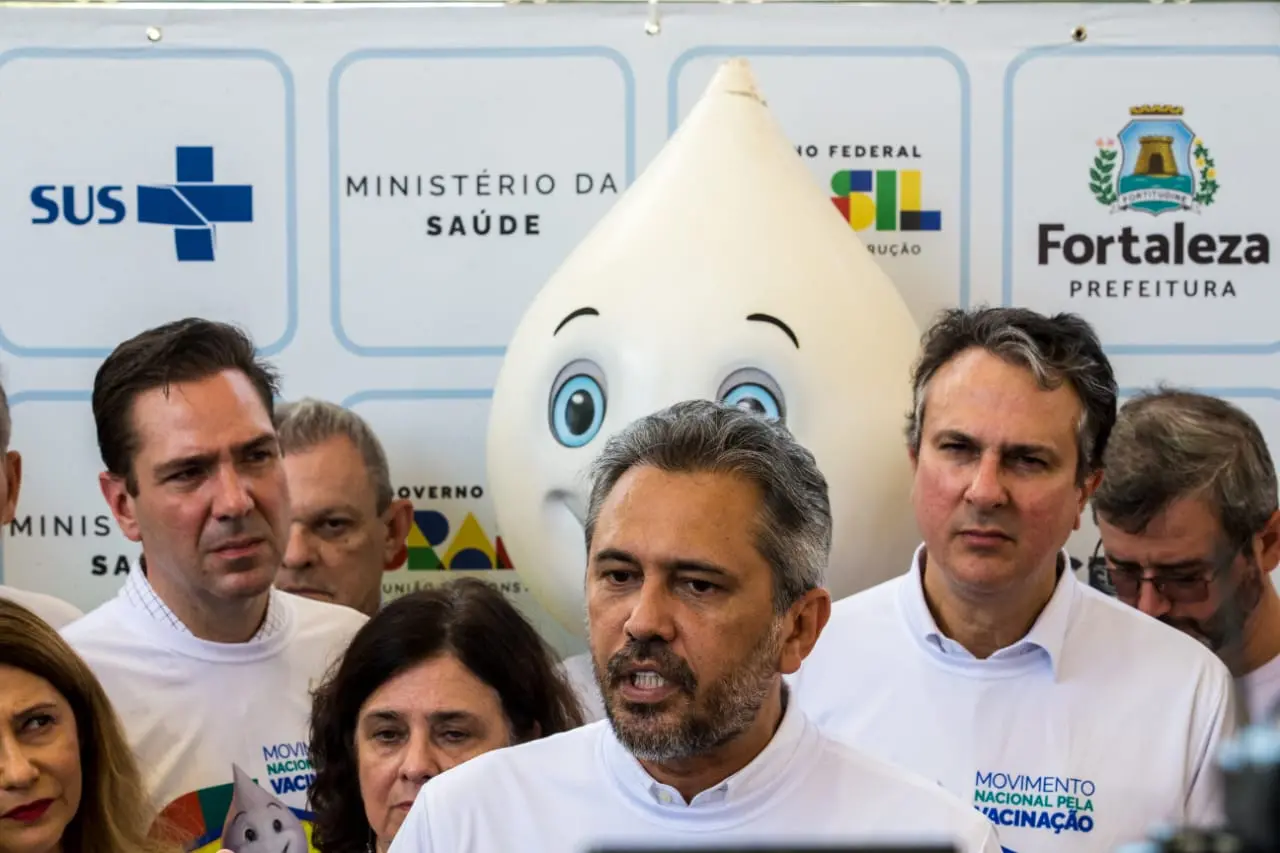 Imagem da notícia: 'Não tenho pensado sobre isso', diz Elmano sobre nova crise no PDT cujo estopim foi apoio ao governo