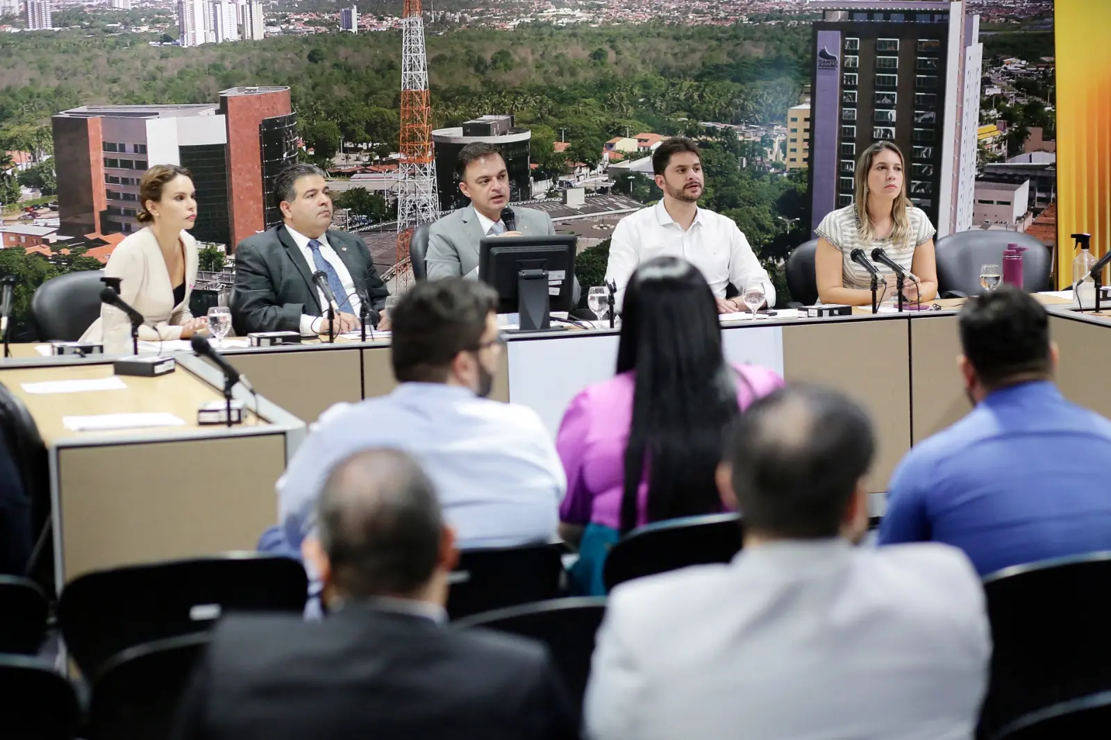 Imagem da notícia: CPI da Enel: Deputados irão ao Piauí, São Paulo e Brasília para coletar dados sobre empresa