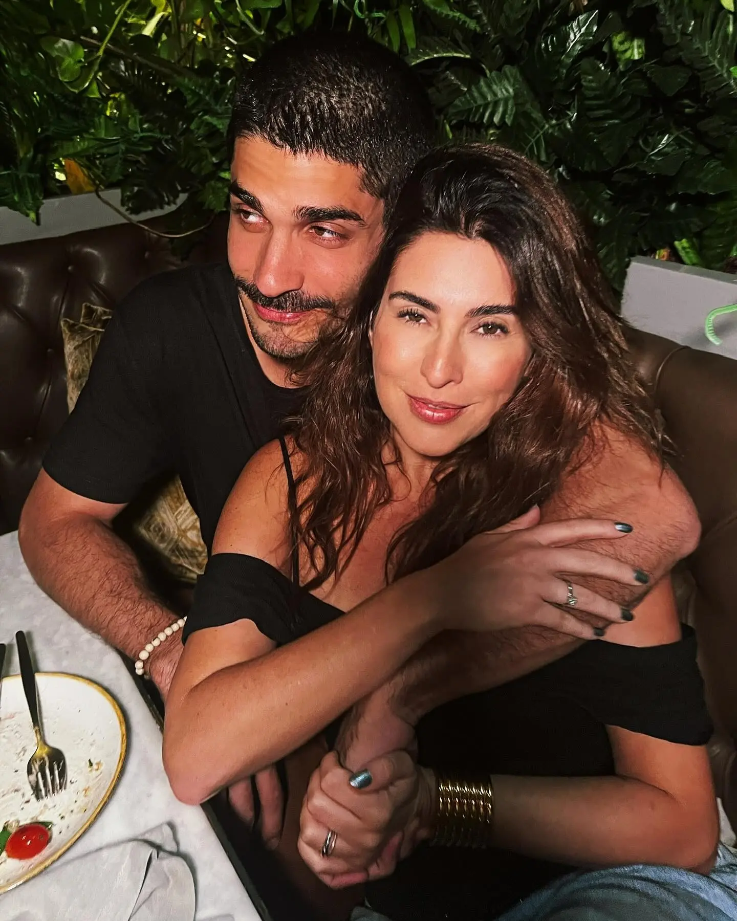 Imagem da notícia: Fernanda Paes Leme e Victor Sampaio anunciam gravidez do primeiro filho: 'Estamos muito felizes'