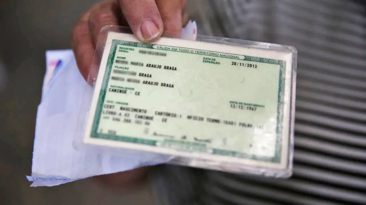 Imagem da notícia: Veja onde tirar segunda via do RG em Fortaleza e como agendar atendimento