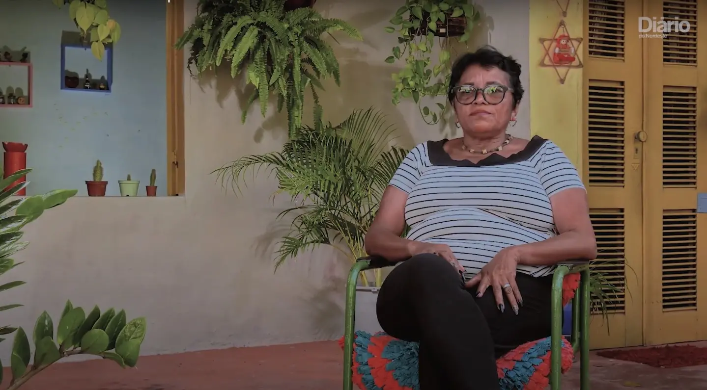 Imagem da notícia “Nenhuma a menos” mostra o relato corajoso de quem rompeu com ciclo de violência