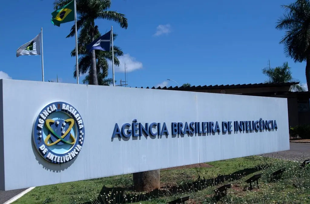Imagem da notícia: O que é Abin? Entenda como funciona agência de inteligência que foi alvo da PF
