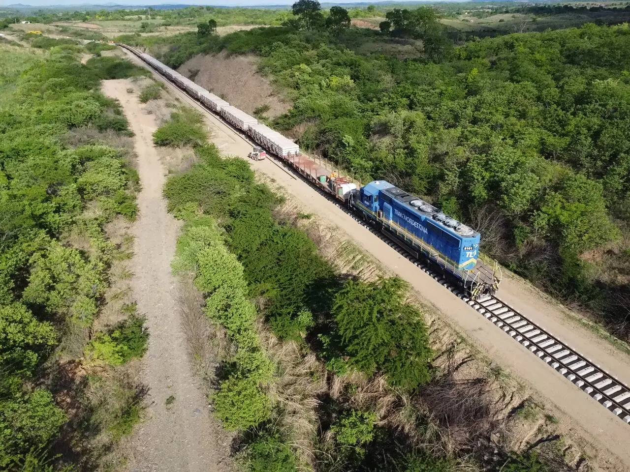 Imagem da notícia: Sudene autoriza pagamento de R$ 811 milhões para Transnordestina; ferrovia liga Piauí ao Ceará