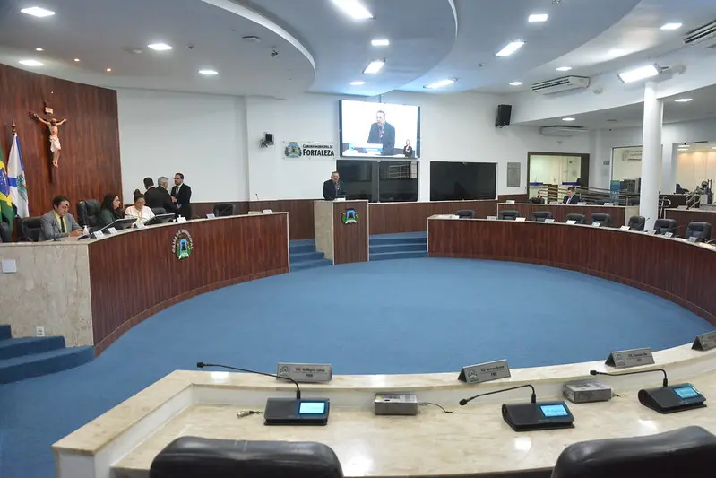 Imagem da notícia: Como está a força dos partidos na Câmara Municipal de Fortaleza e quais os planos para 2024 