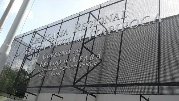 Imagem da notícia: Polícia prende homem investigado por estuprar menina de seis anos no Ceará; crime foi filmado