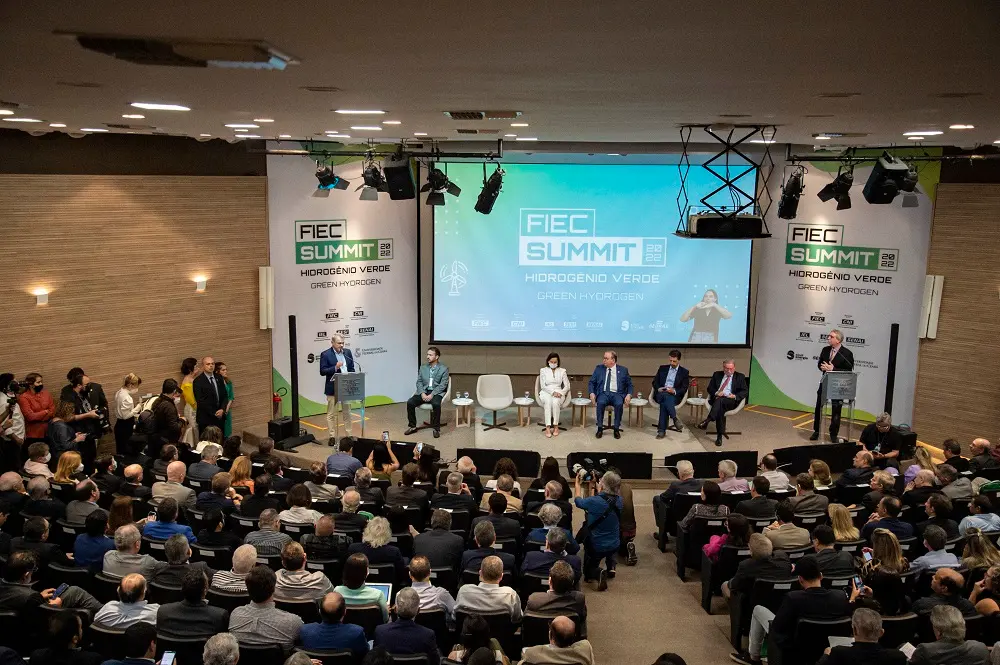 Imagem da notícia: Fiec Summit debate cadeia de produção do  Hidrogênio Verde no Ceará