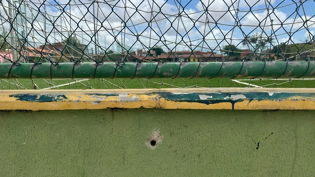 Marca do disparo de arma de fogo na Areninha