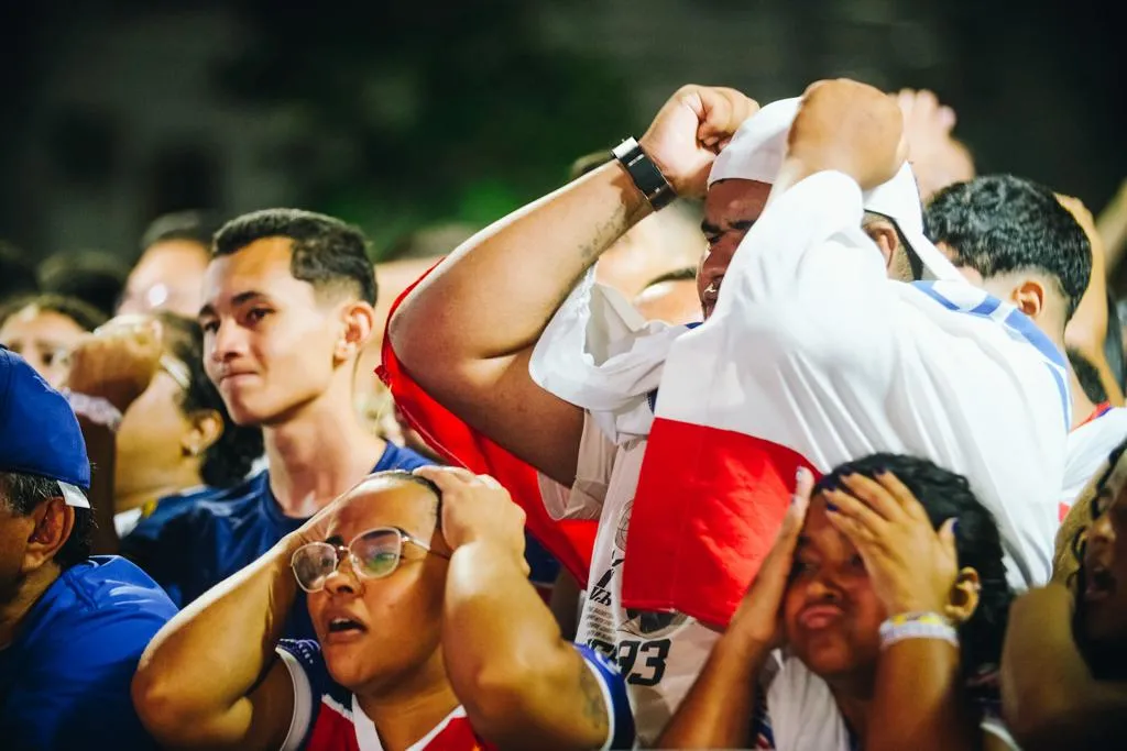 Torcedores lamentaram chances desperdiçadas pela equipe.