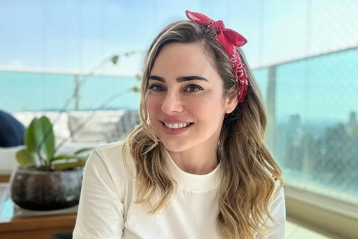 Imagem da notícia: Rachel Sheherazade revela que perdeu metade da fortuna para o marido após divórcio