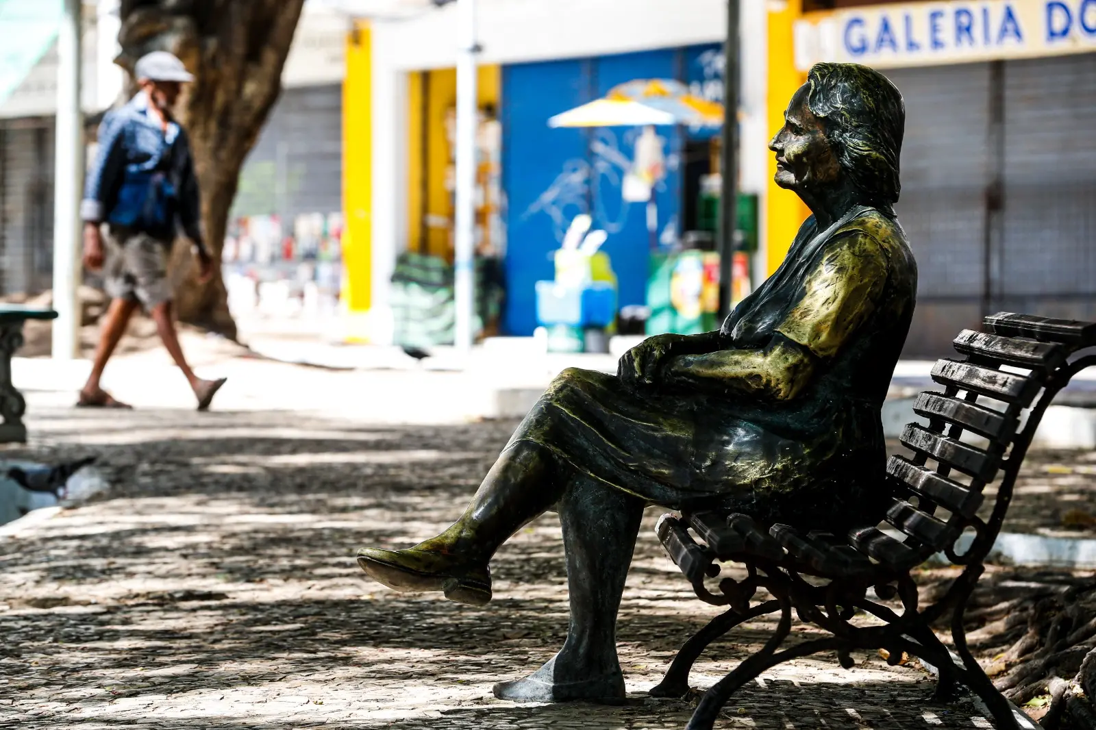 Imagem da notícia: Estátuas e monumentos da Praça dos Leões serão restaurados; Prefeitura escolhe empresa para serviço 